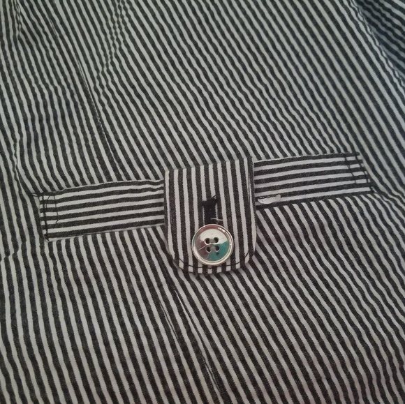 Black and white striped jacket - Picture 3 of 5